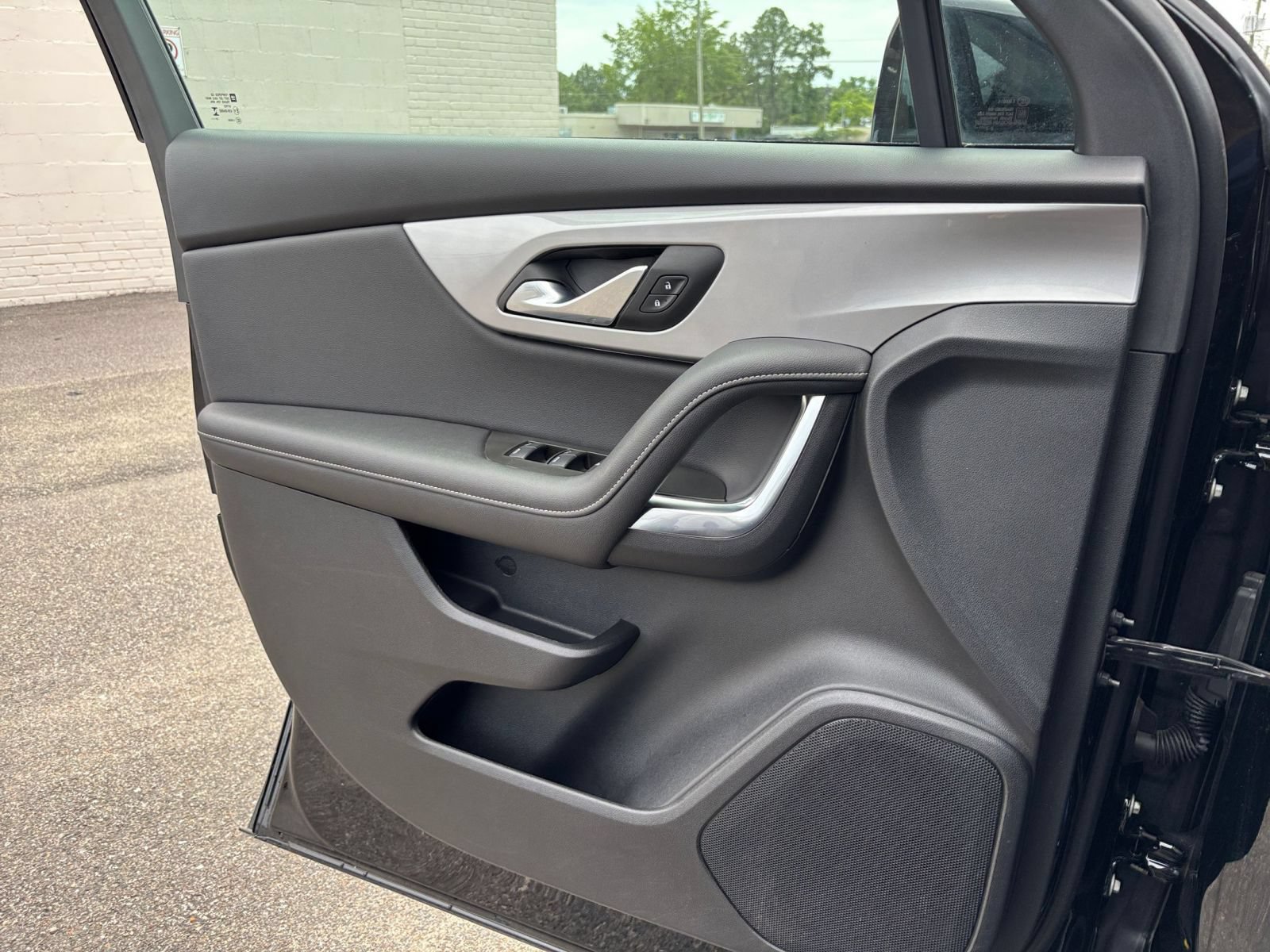 Thumbnail: 2025 Chevrolet Blazer - 18