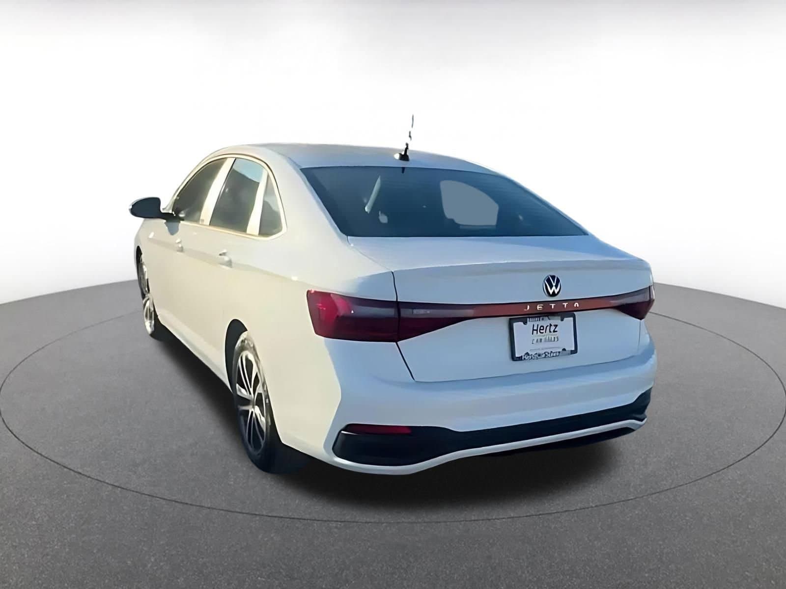 Thumbnail: 2025 Volkswagen Jetta - 12