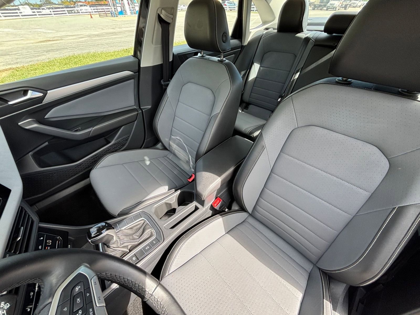 Thumbnail: 2025 Volkswagen Jetta - 35