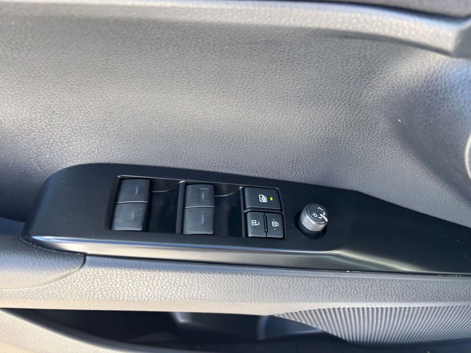 Thumbnail: 2025 Toyota Camry - 20