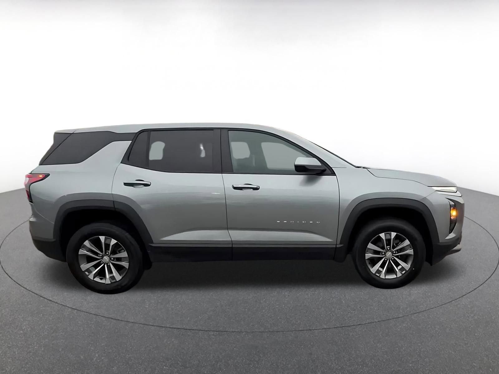 Thumbnail: 2025 Chevrolet Equinox - 16