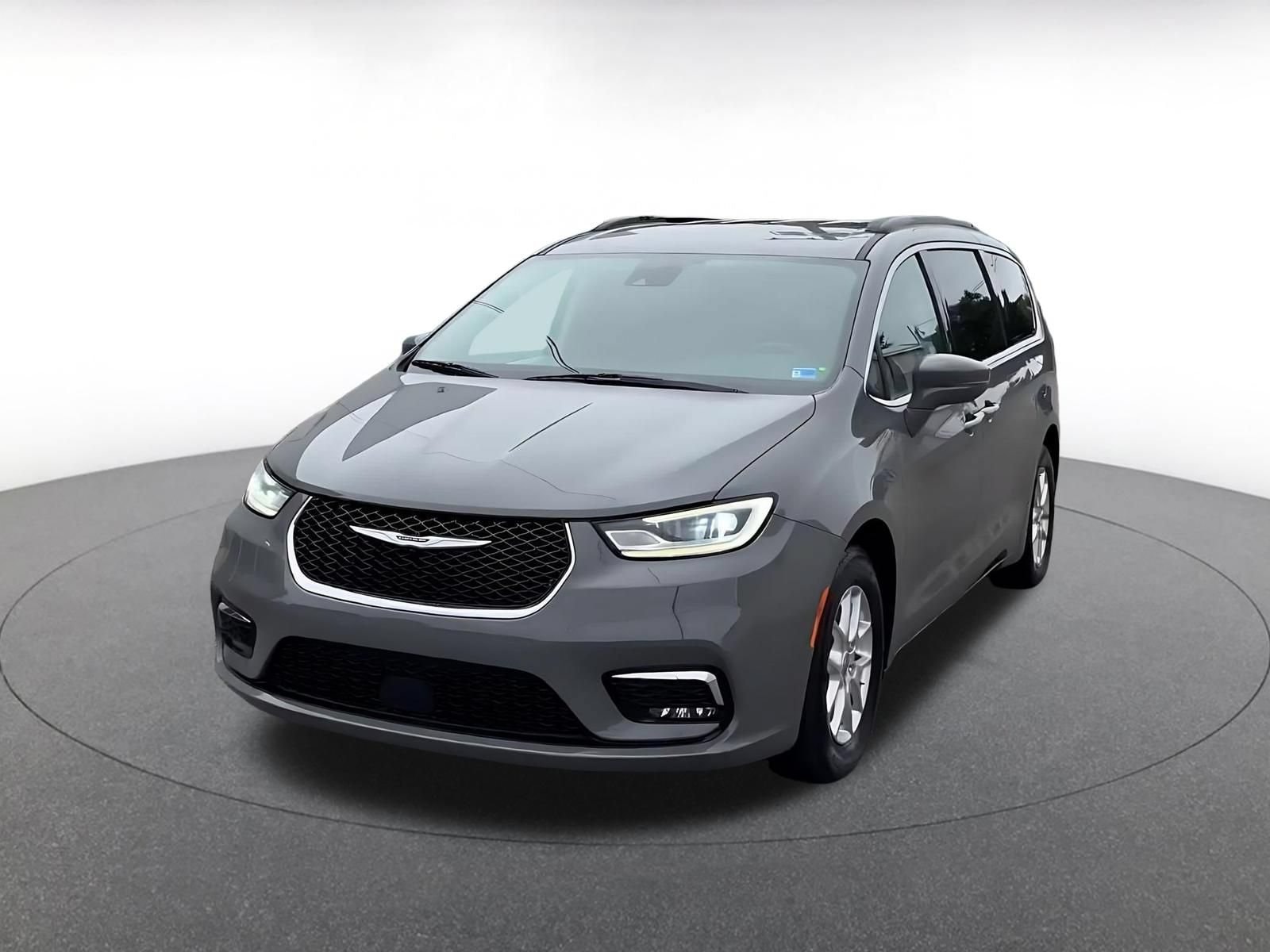 Thumbnail: 2022 Chrysler Pacifica - 7