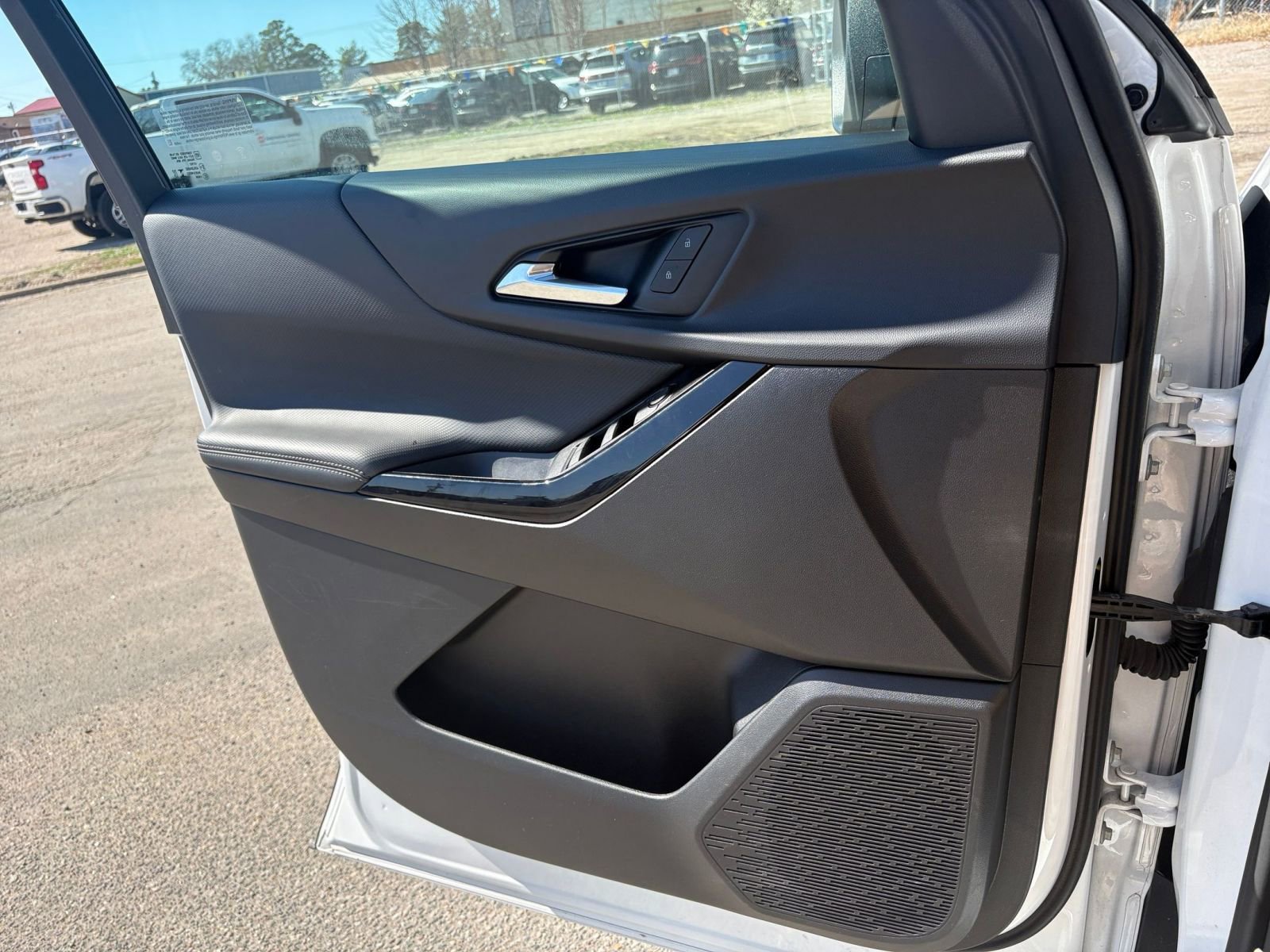 Thumbnail: 2025 Chevrolet Equinox - 18