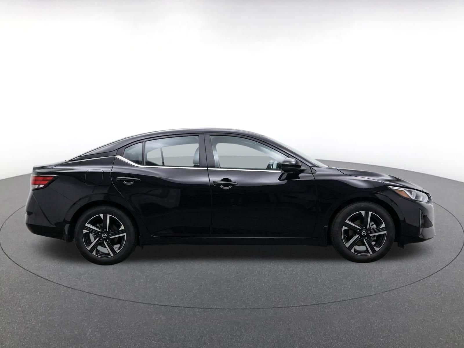 Thumbnail: 2025 Nissan Sentra - 9
