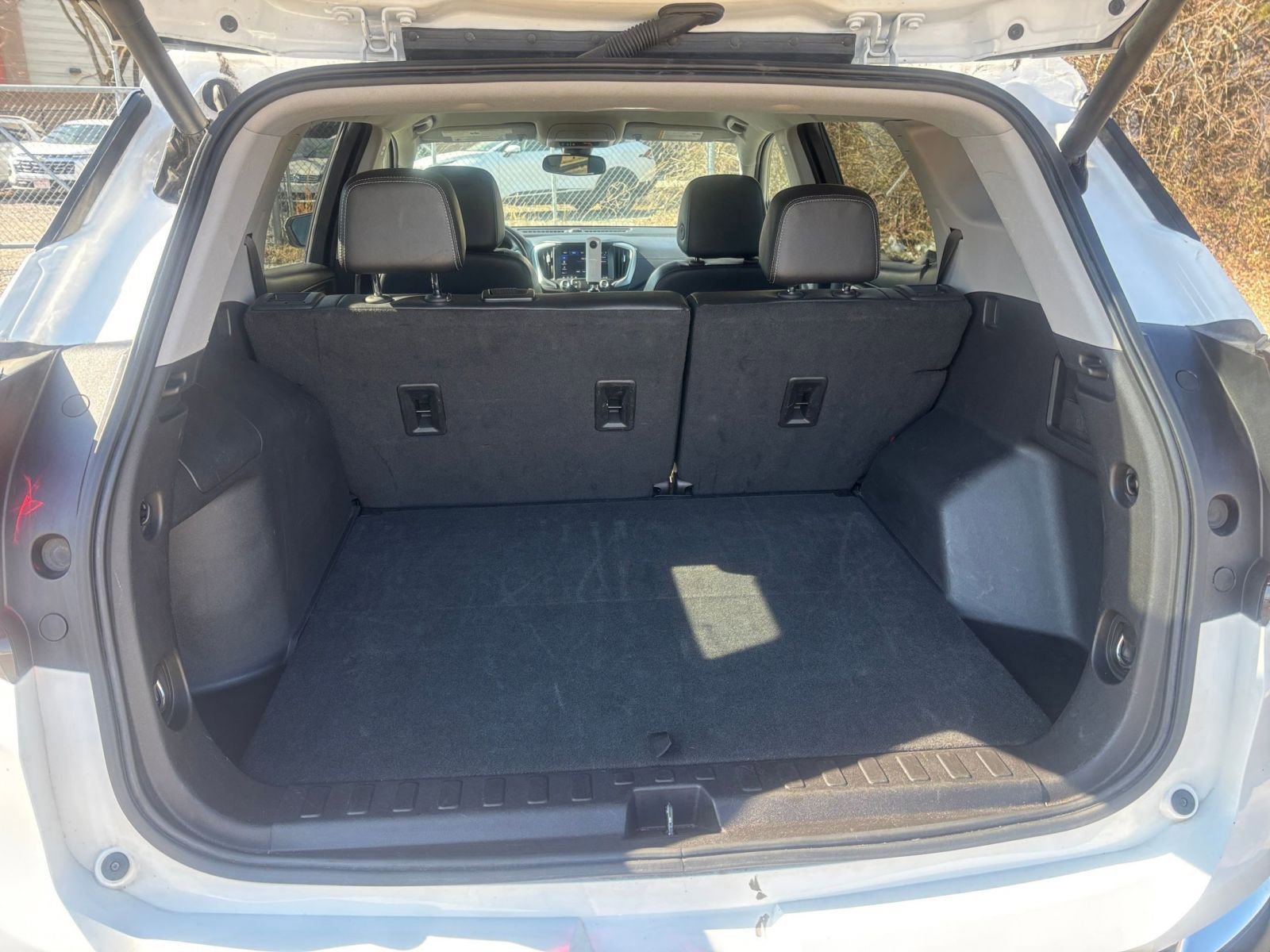 Thumbnail: 2024 GMC Terrain - 33