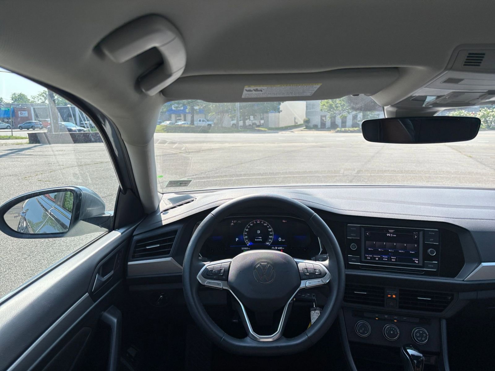 Thumbnail: 2024 Volkswagen Jetta - 32