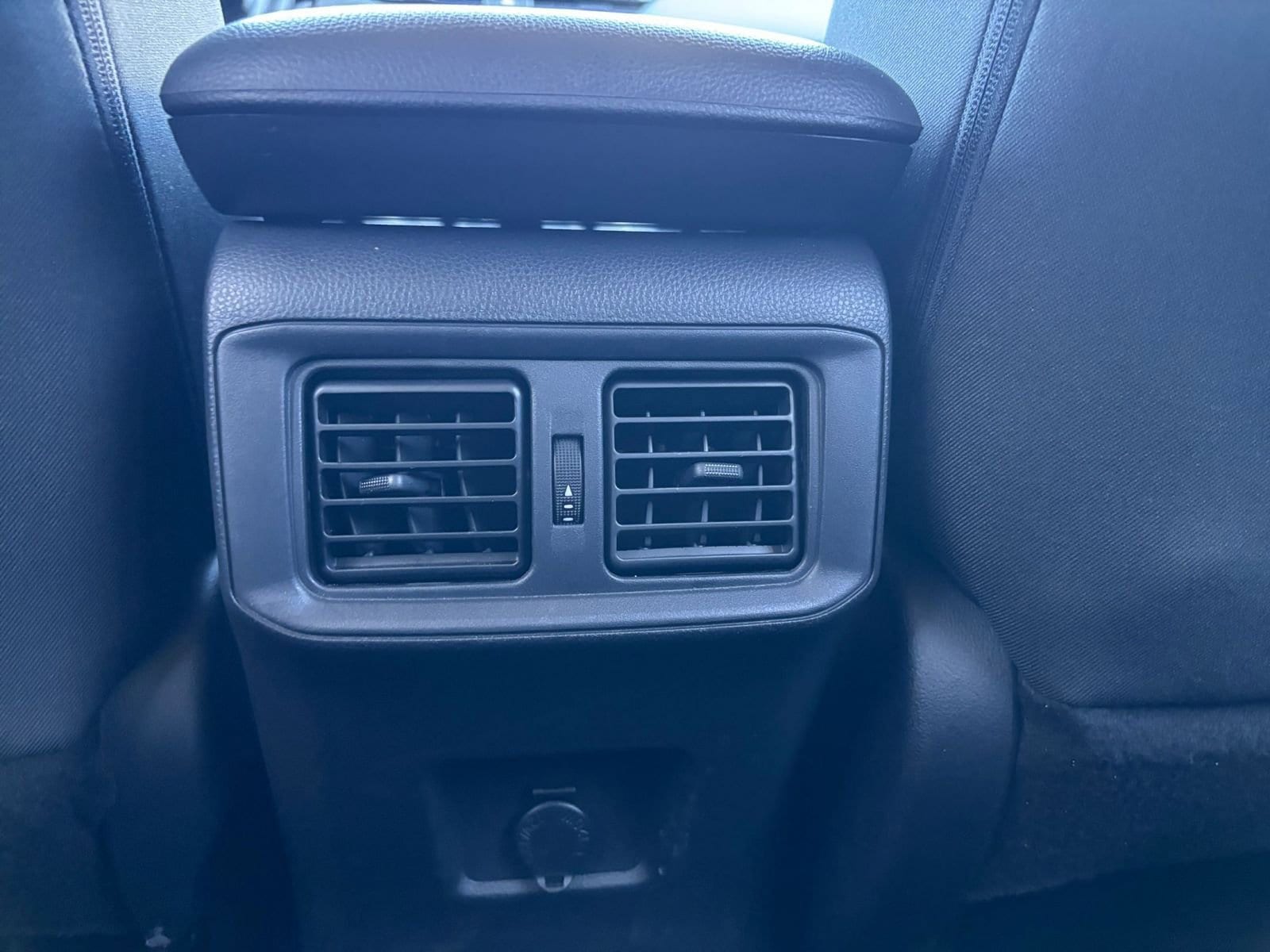 Thumbnail: 2025 Toyota RAV4 - 23