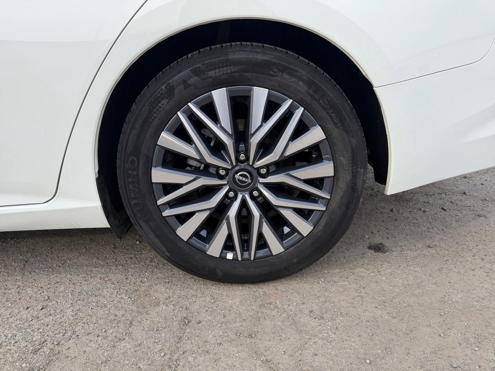 Thumbnail: 2025 Nissan Altima - 30