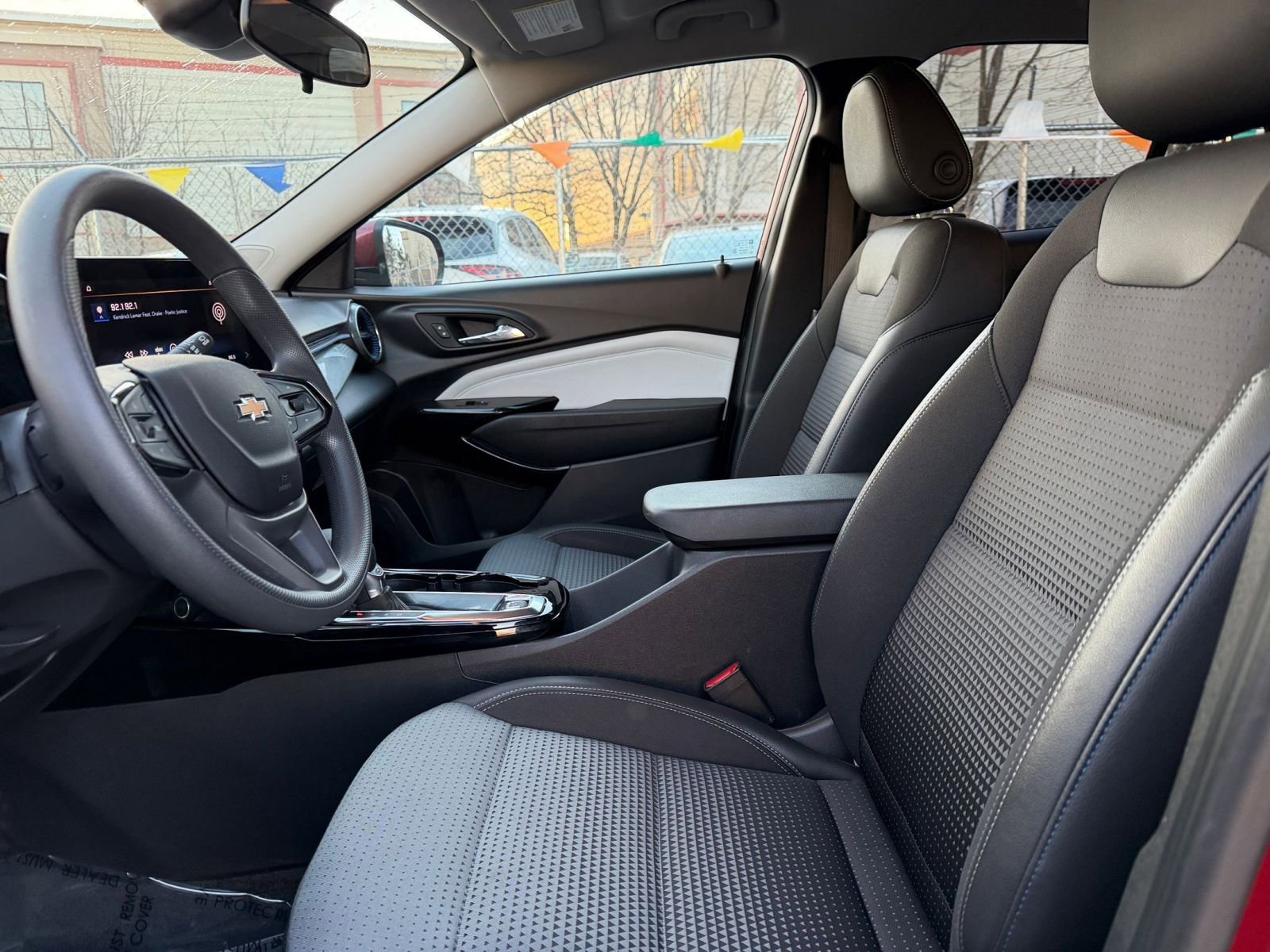 Thumbnail: 2025 Chevrolet Trax - 24