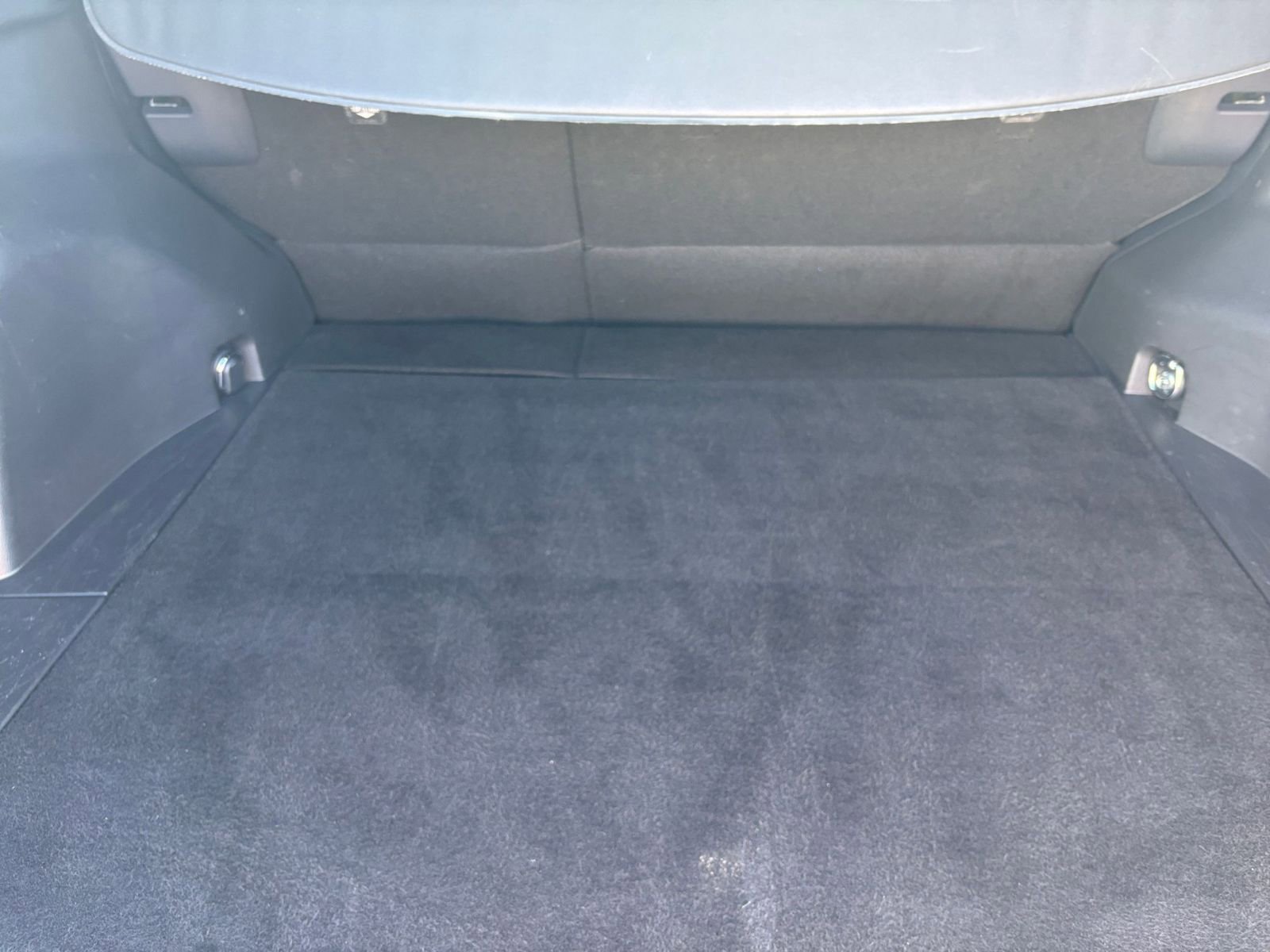 Thumbnail: 2025 Toyota RAV4 - 31