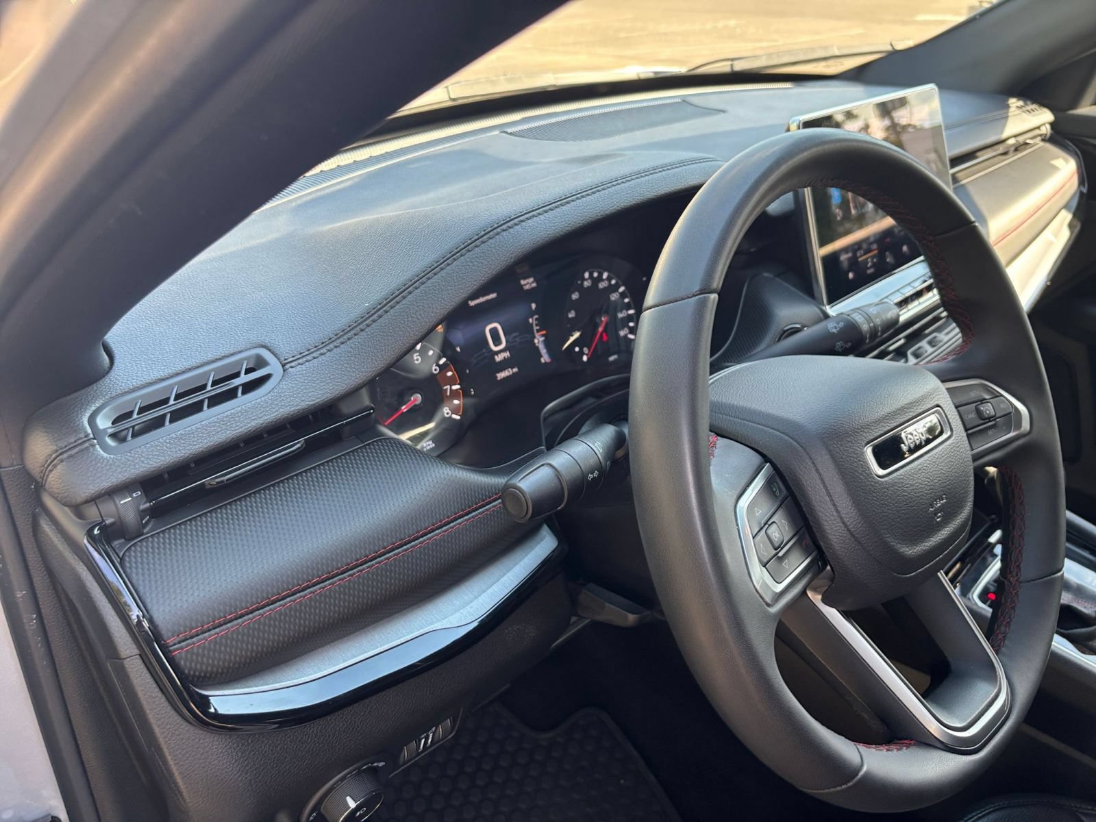 Thumbnail: 2025 Jeep Compass - 34