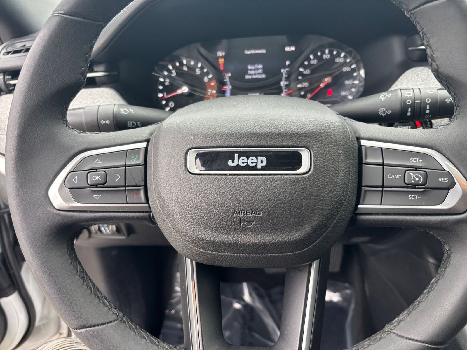Thumbnail: 2023 Jeep Compass - 27