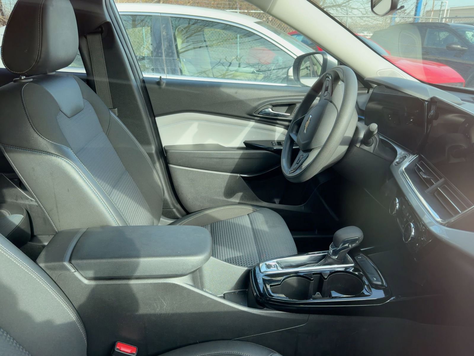 Thumbnail: 2025 Chevrolet Trax - 10