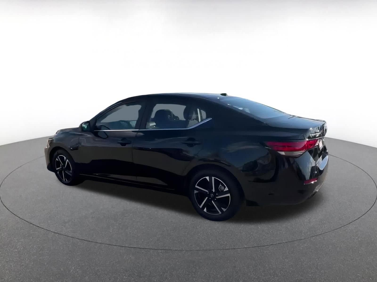 Thumbnail: 2024 Nissan Sentra - 10