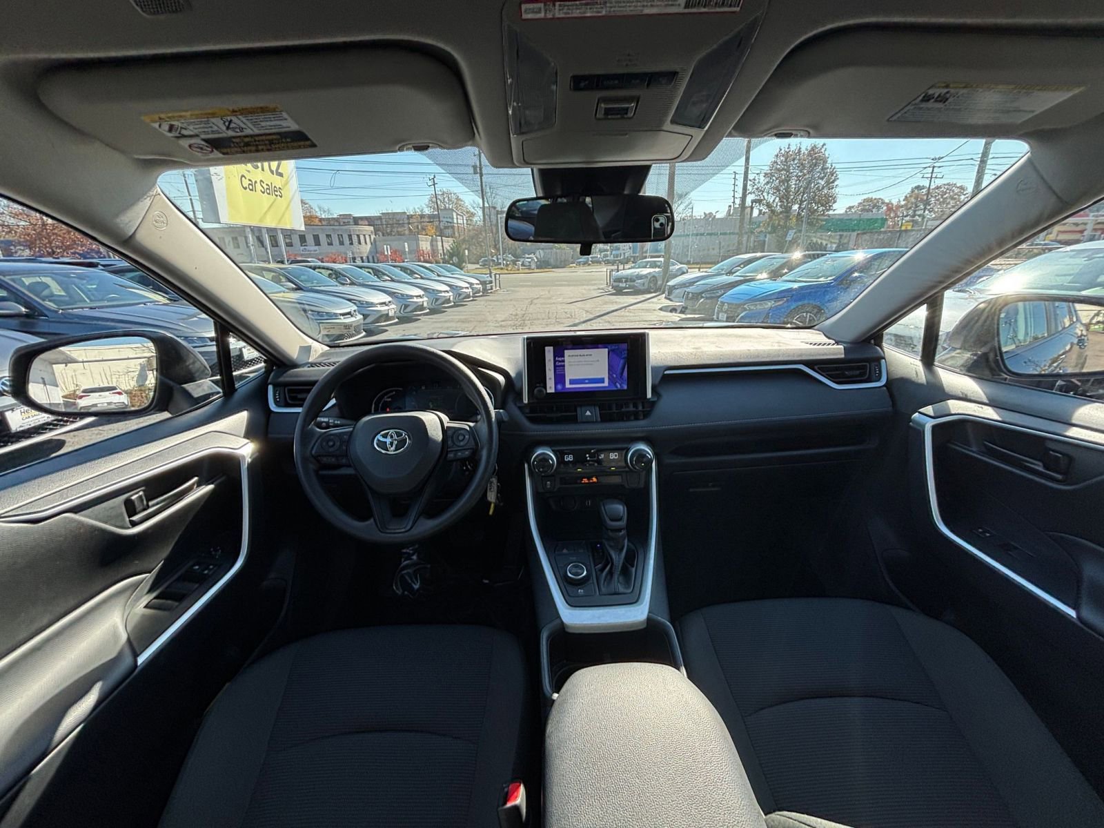 Thumbnail: 2025 Toyota RAV4 - 32