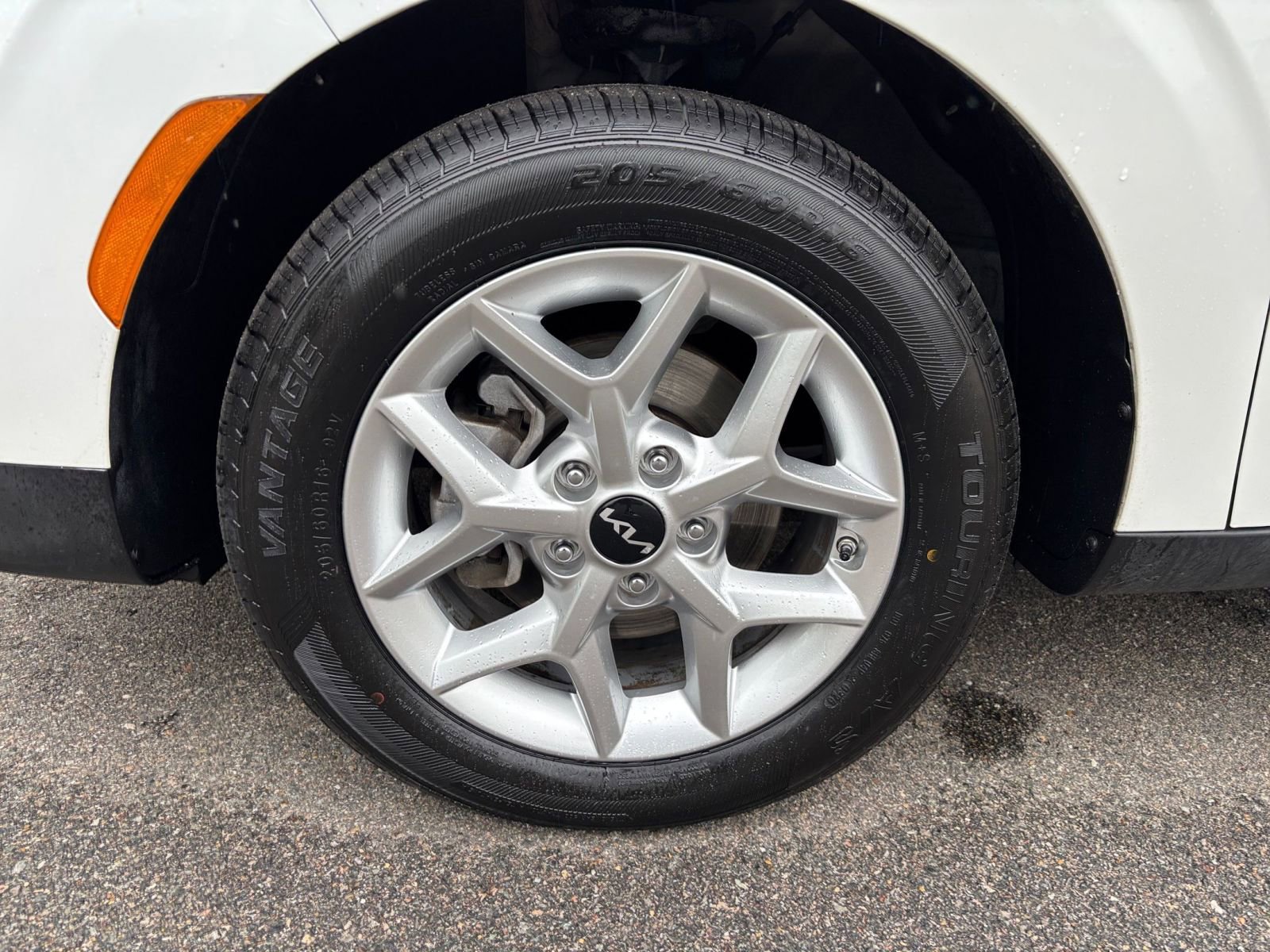 2025 Kia Soul LX - Photo 29