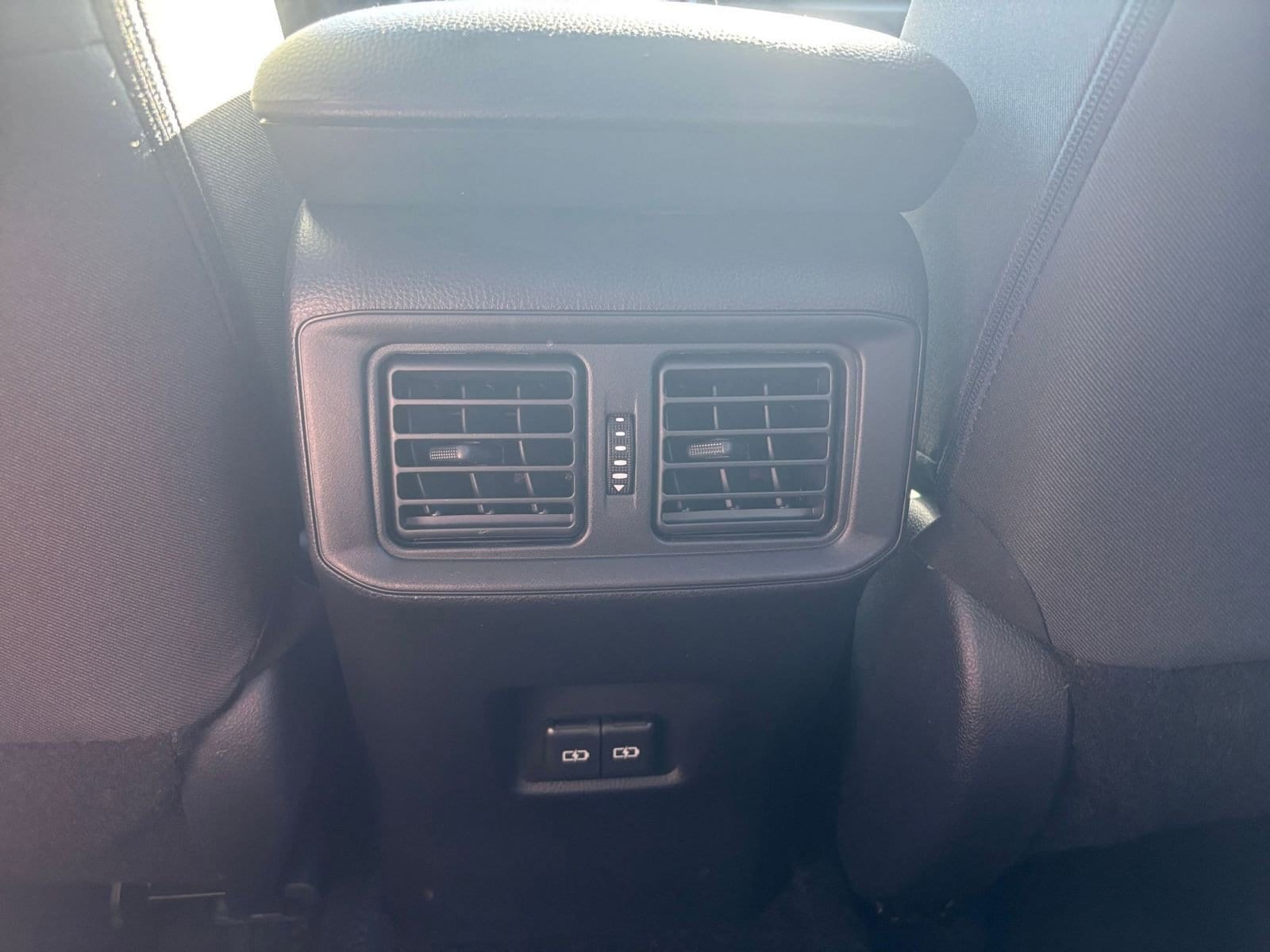 Thumbnail: 2025 Toyota RAV4 - 24