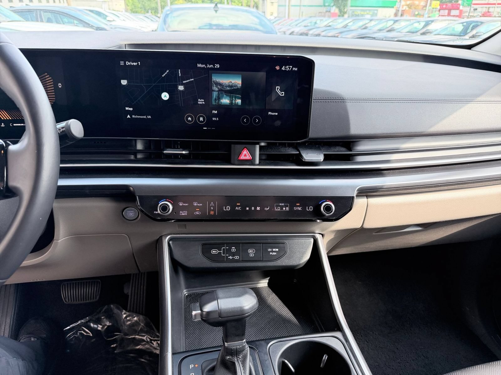 Thumbnail: 2026 Kia Carnival - 17
