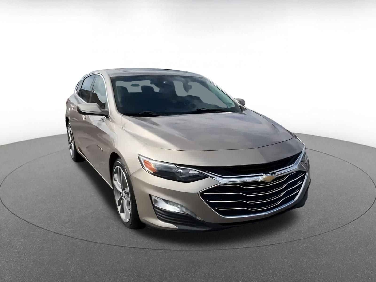 Thumbnail: 2023 Chevrolet Malibu - 3