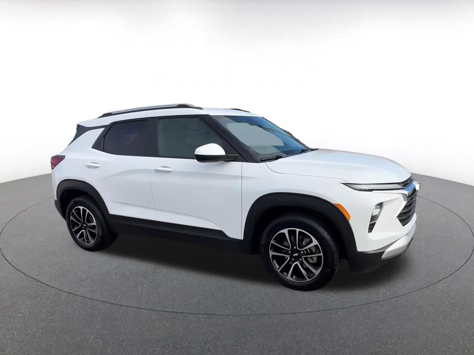 Thumbnail: 2025 Chevrolet TrailBlazer - 2