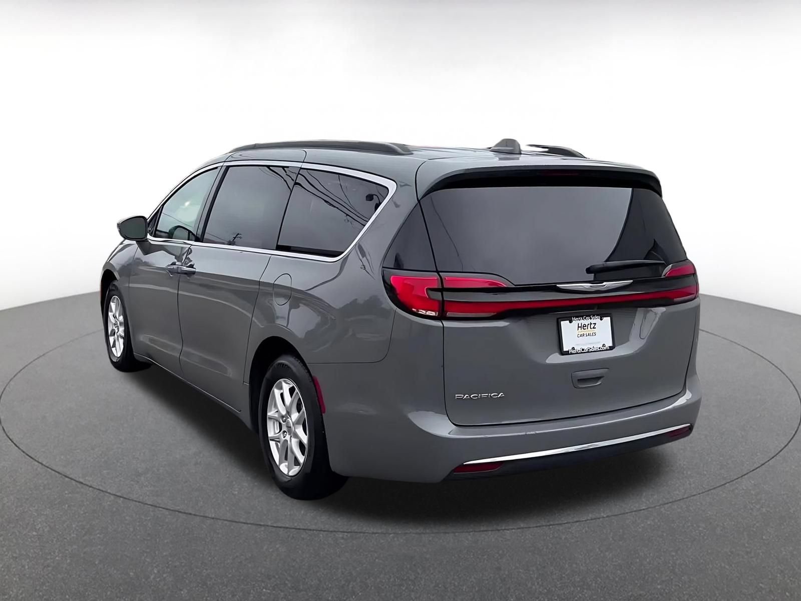 Thumbnail: 2022 Chrysler Pacifica - 11