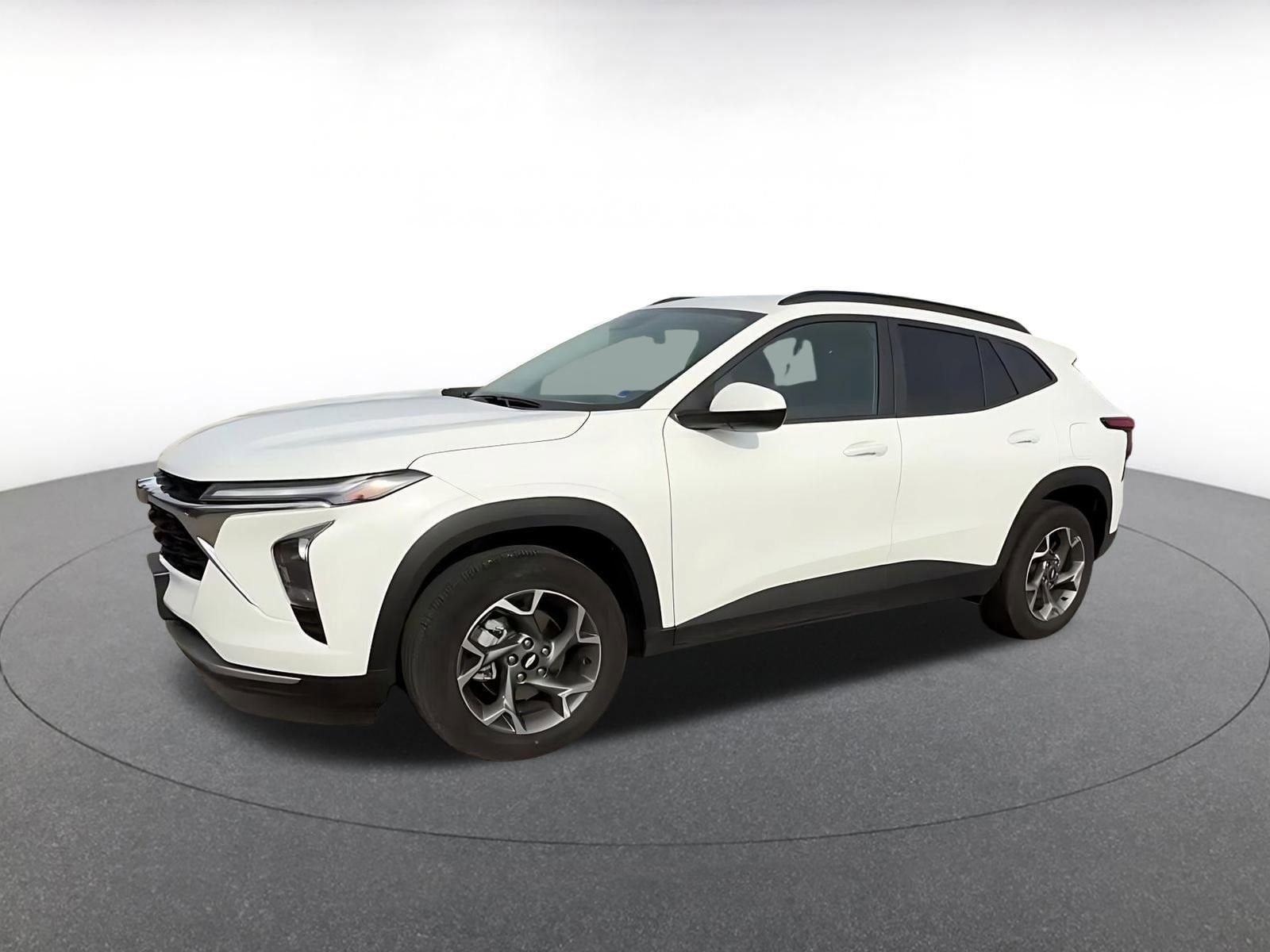 Thumbnail: 2025 Chevrolet Trax - 8