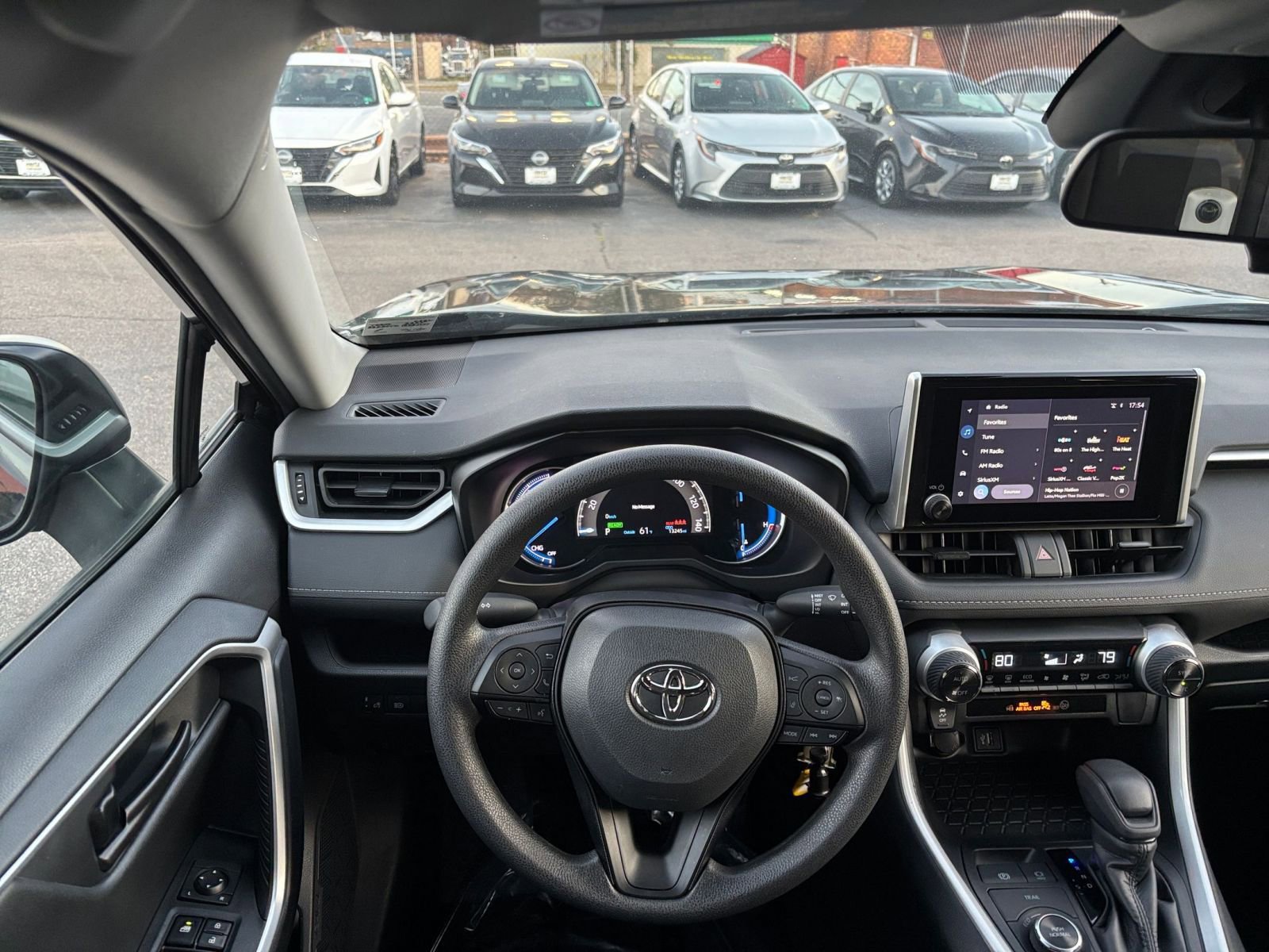 Thumbnail: 2025 Toyota RAV4 - 33