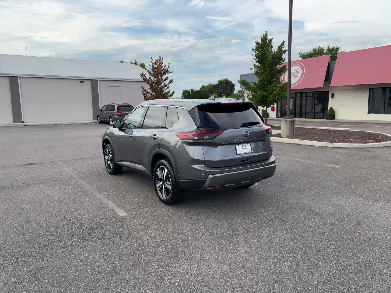 Thumbnail: 2026 Nissan Rogue - 10