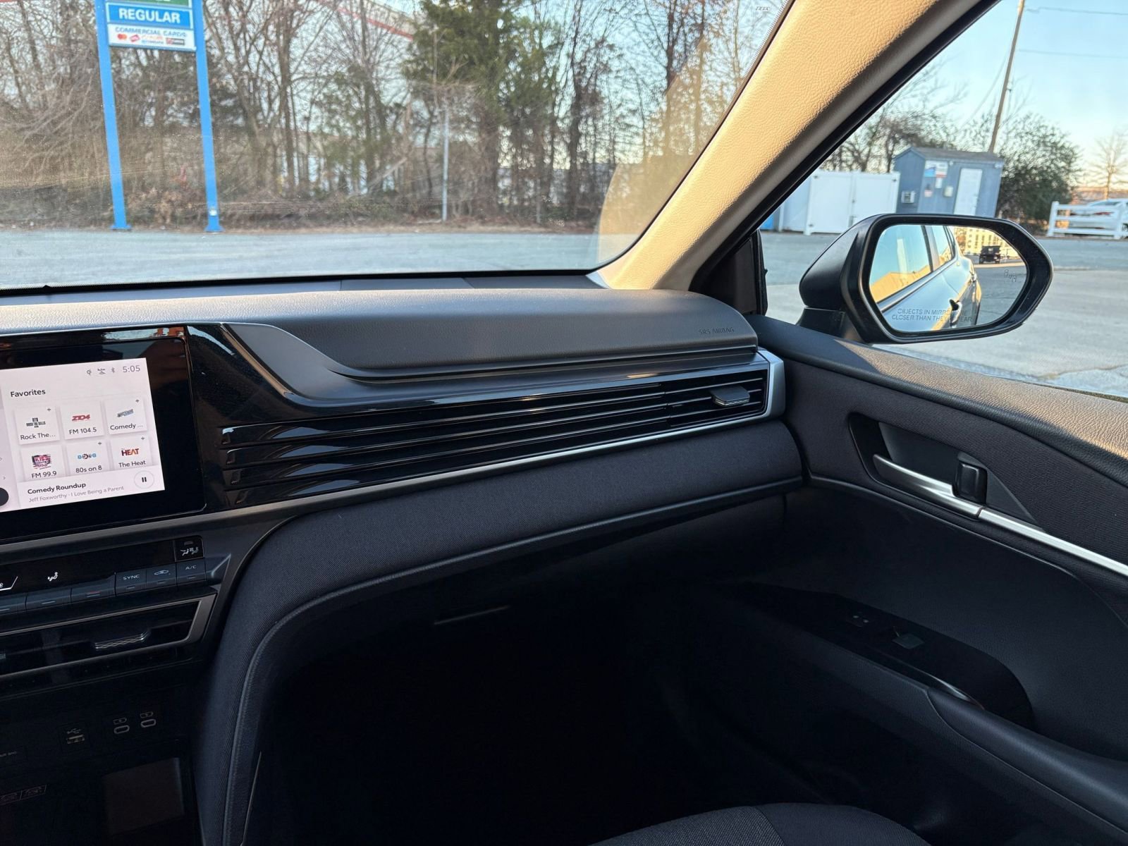 Thumbnail: 2025 Toyota Camry - 34