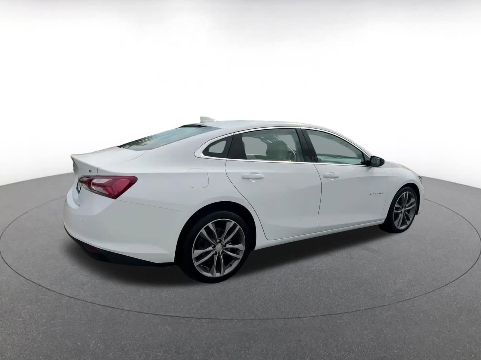 Thumbnail: 2024 Chevrolet Malibu - 15