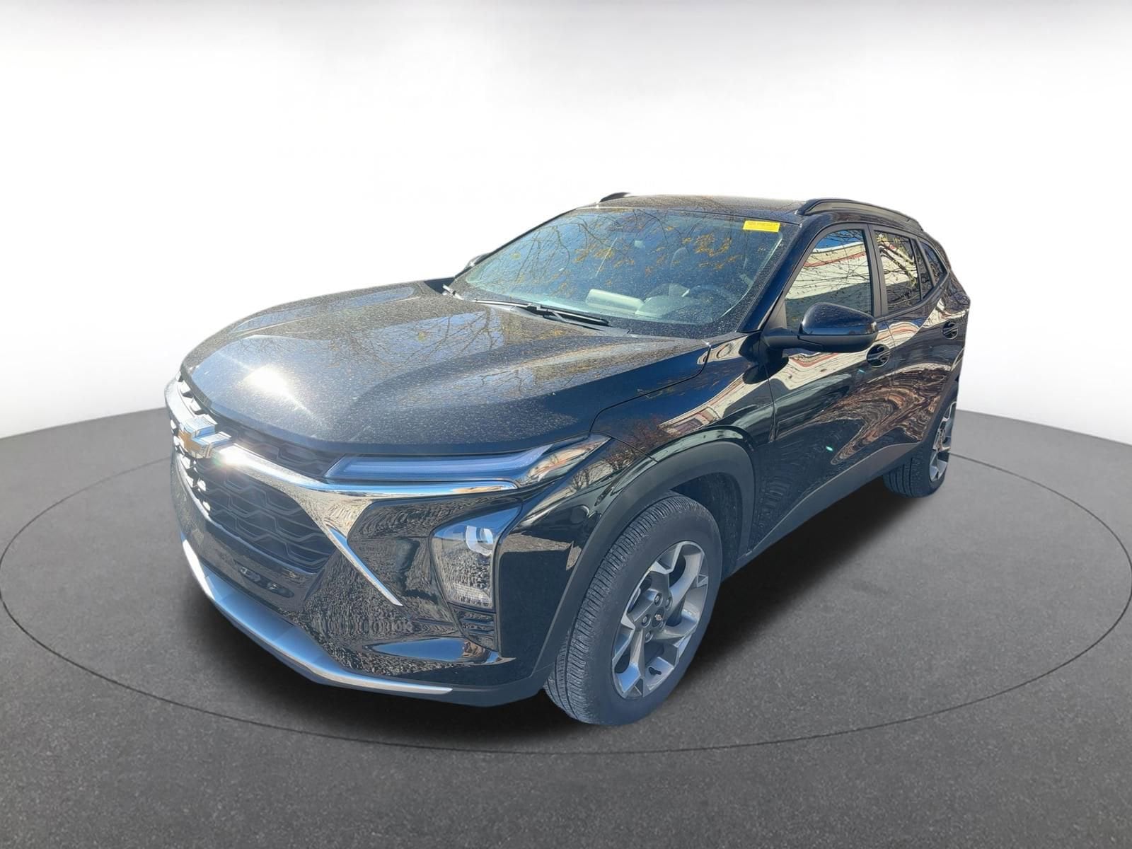 Thumbnail: 2025 Chevrolet Trax - 4