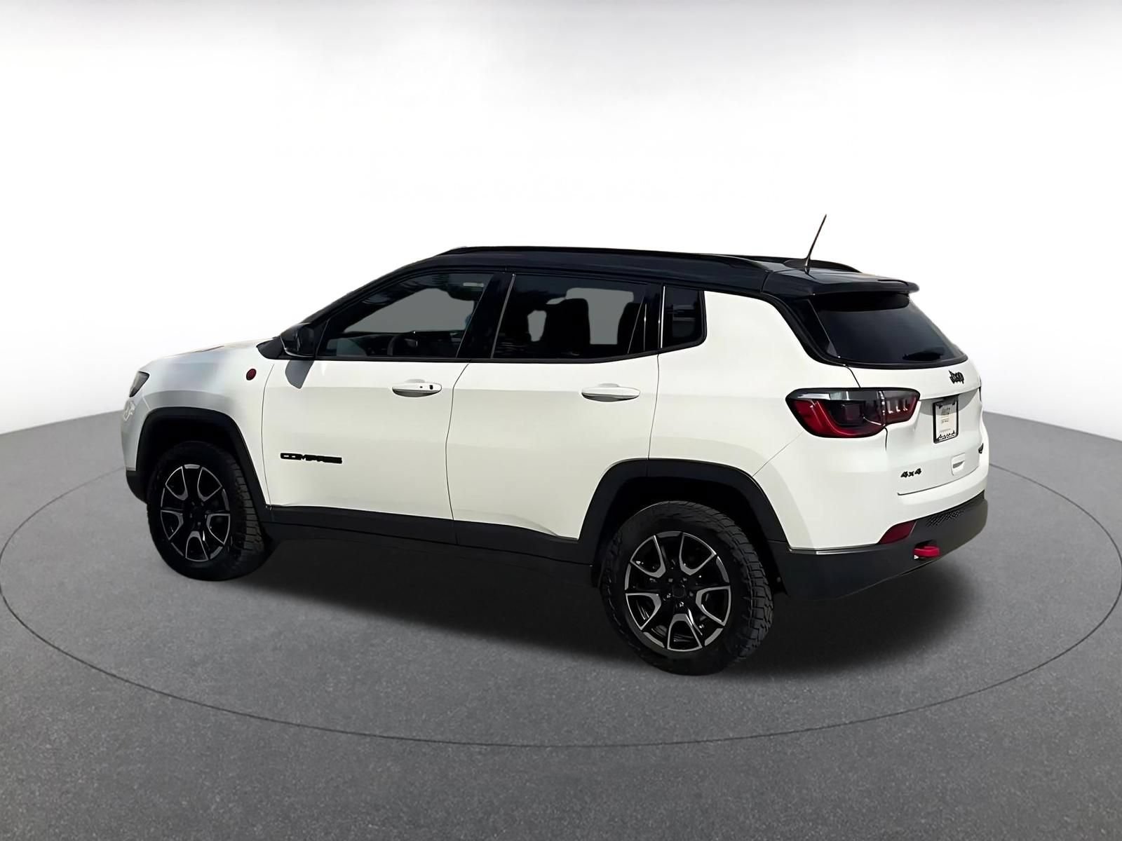 Thumbnail: 2025 Jeep Compass - 9