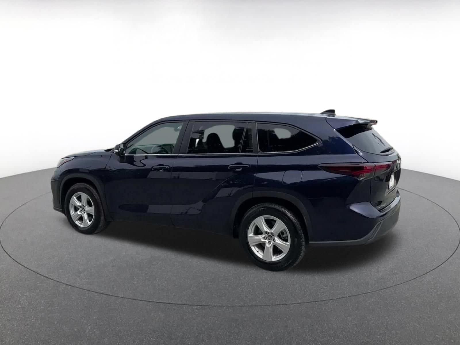 Thumbnail: 2025 Toyota Highlander - 9