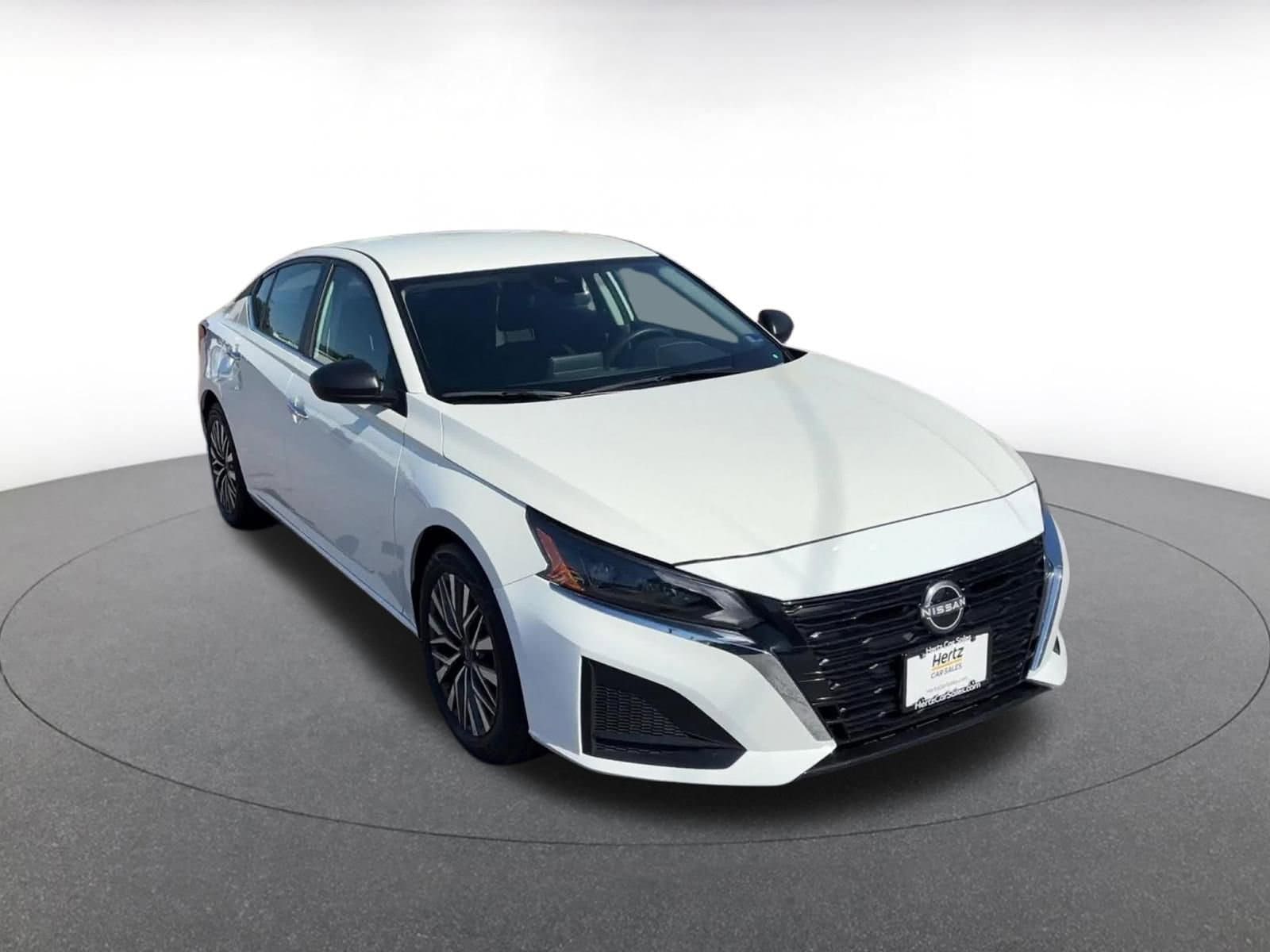 Thumbnail: 2025 Nissan Altima - 3