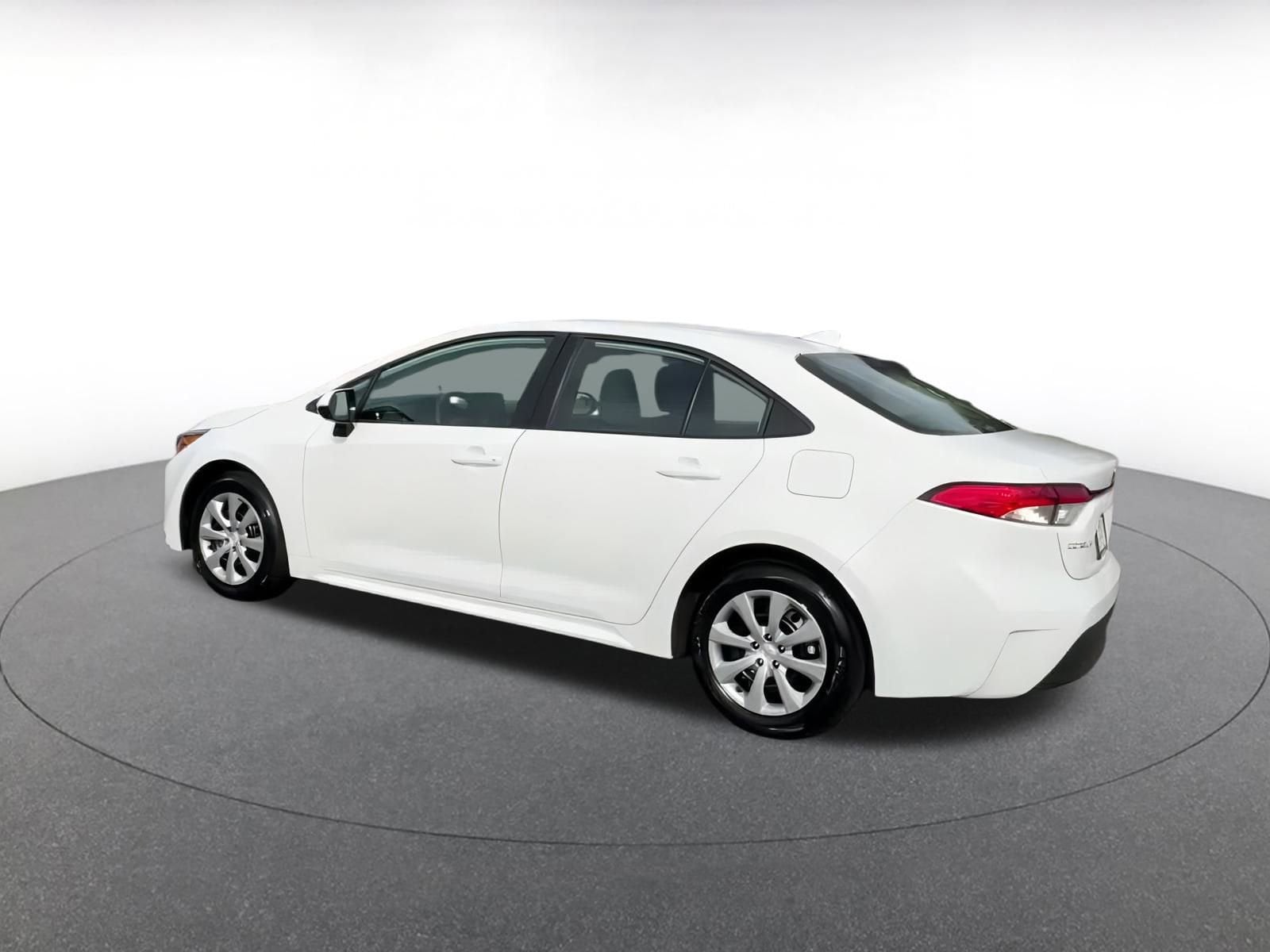 Thumbnail: 2024 Toyota Corolla - 10
