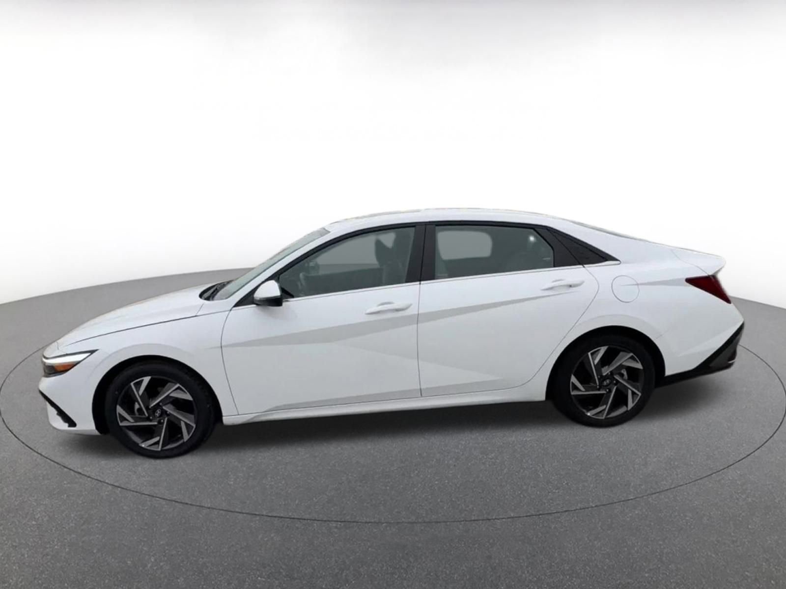 Thumbnail: 2025 Hyundai Elantra - 9