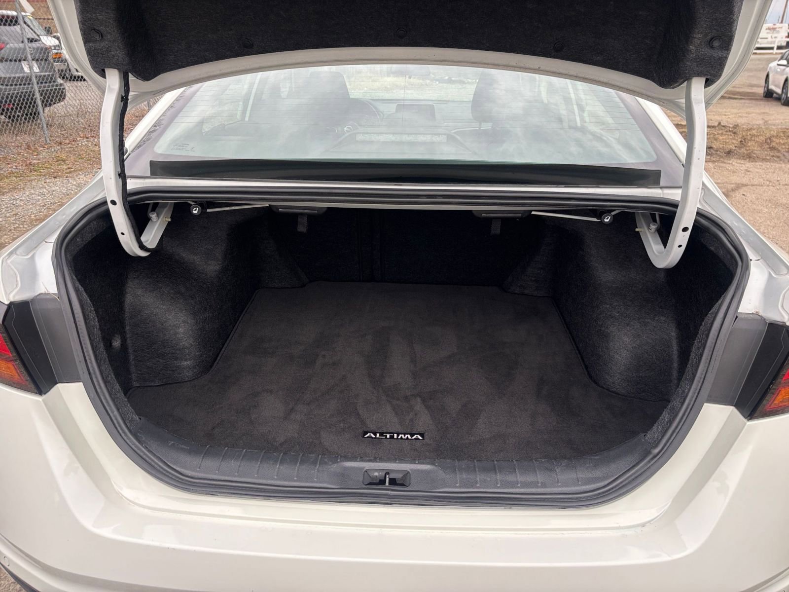 Thumbnail: 2025 Nissan Altima - 32