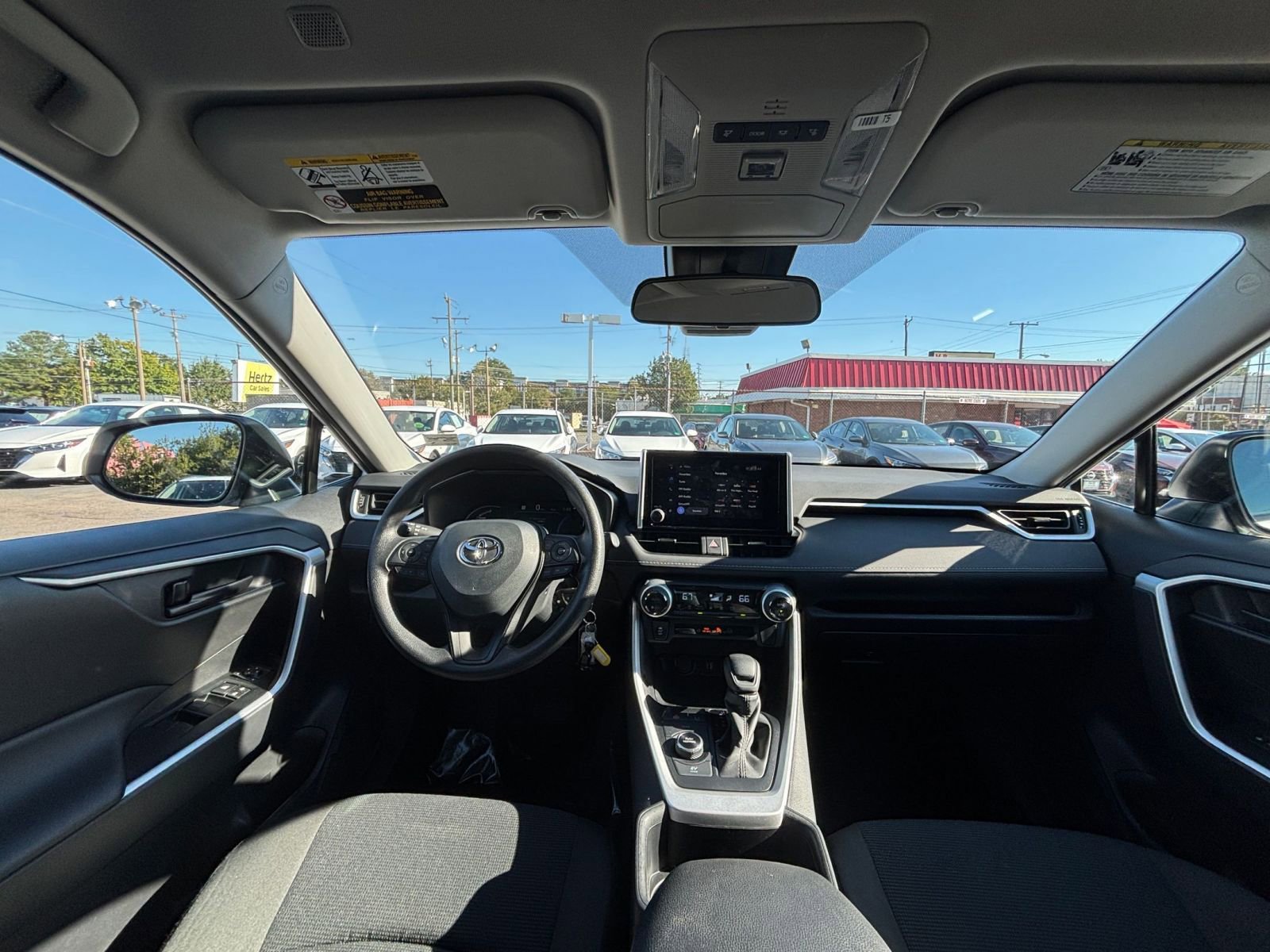 Thumbnail: 2025 Toyota RAV4 - 32