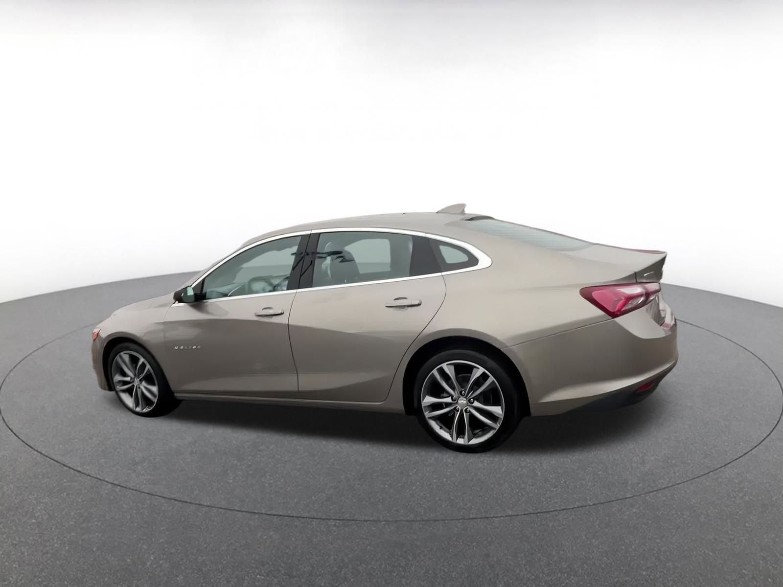 Thumbnail: 2024 Chevrolet Malibu - 10