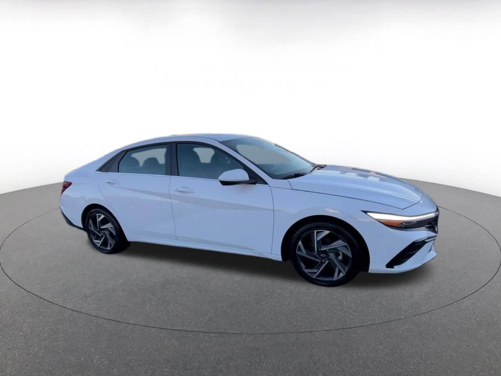 Thumbnail: 2025 Hyundai Elantra - 2