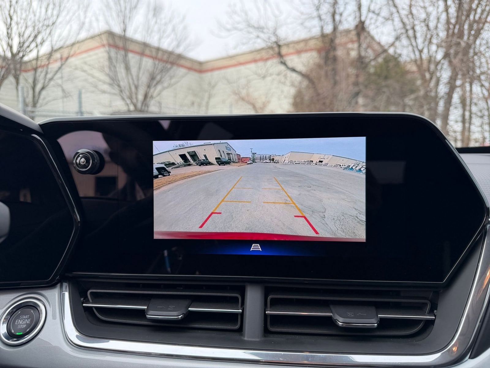 Thumbnail: 2025 Chevrolet Trax - 17