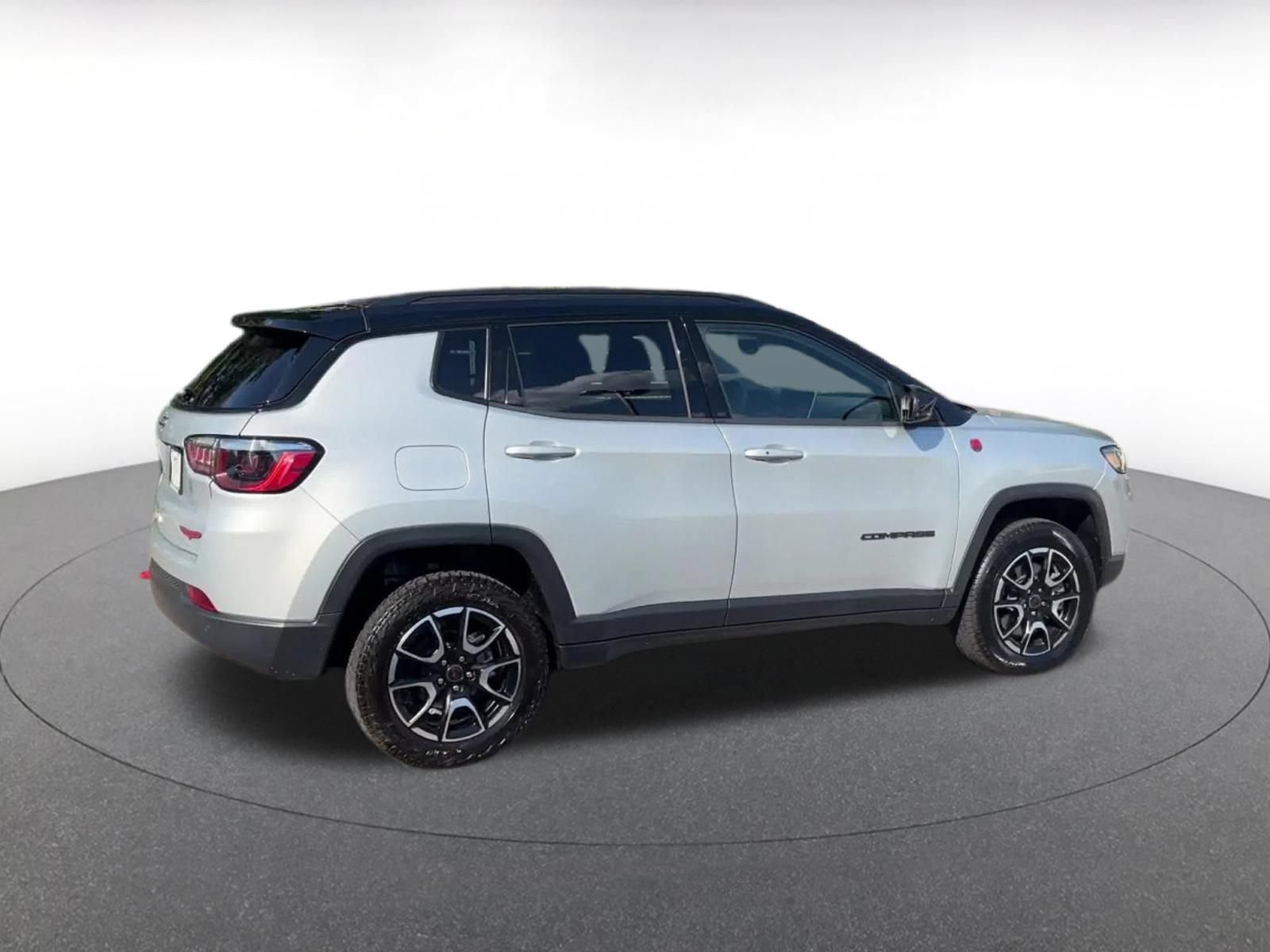 Thumbnail: 2025 Jeep Compass - 15