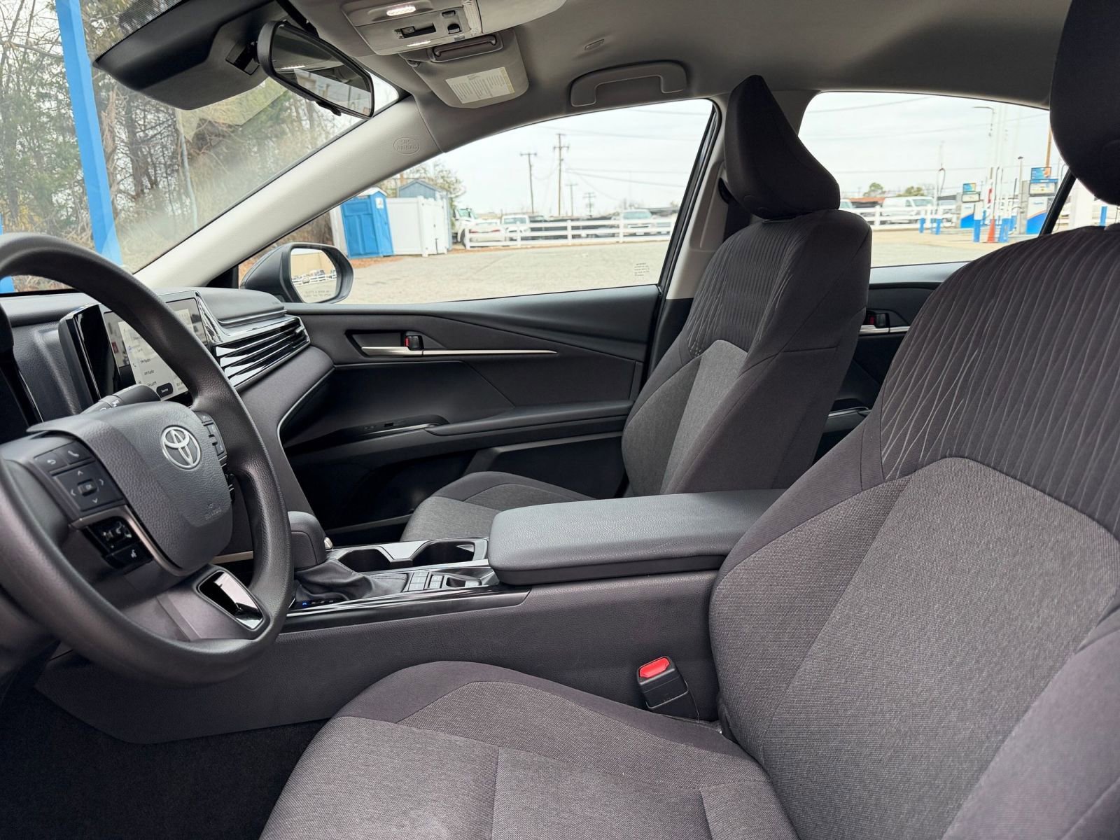 Thumbnail: 2025 Toyota Camry - 25