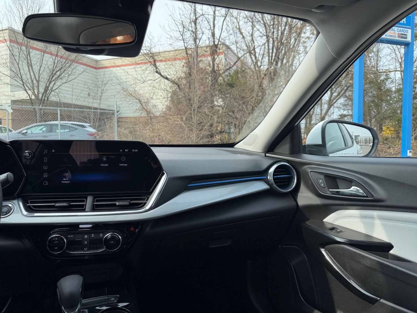 Thumbnail: 2025 Chevrolet Trax - 33