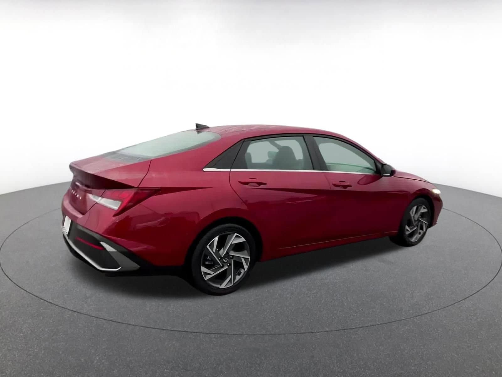 Thumbnail: 2025 Hyundai Elantra - 15