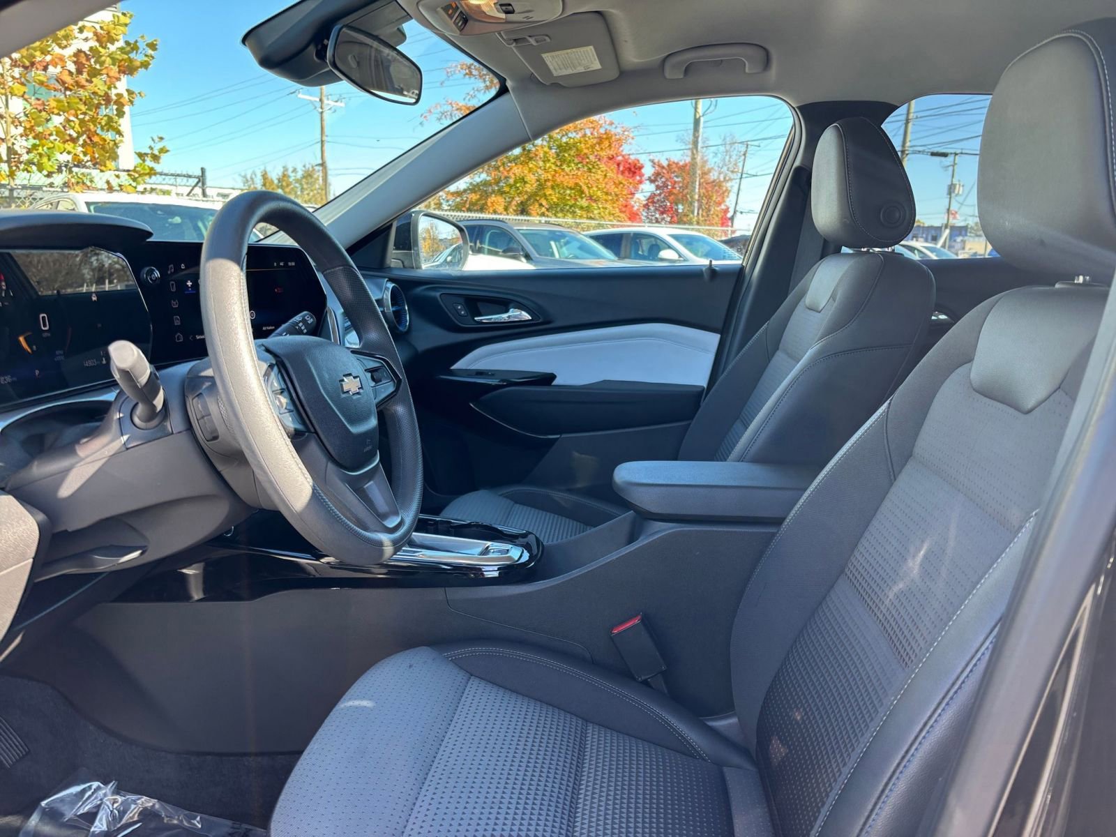 Thumbnail: 2025 Chevrolet Trax - 24