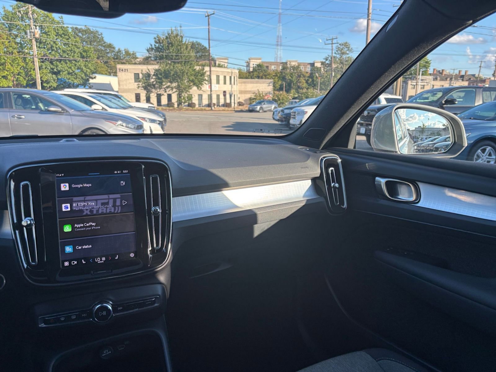 Thumbnail: 2024 Volvo XC40 - 35