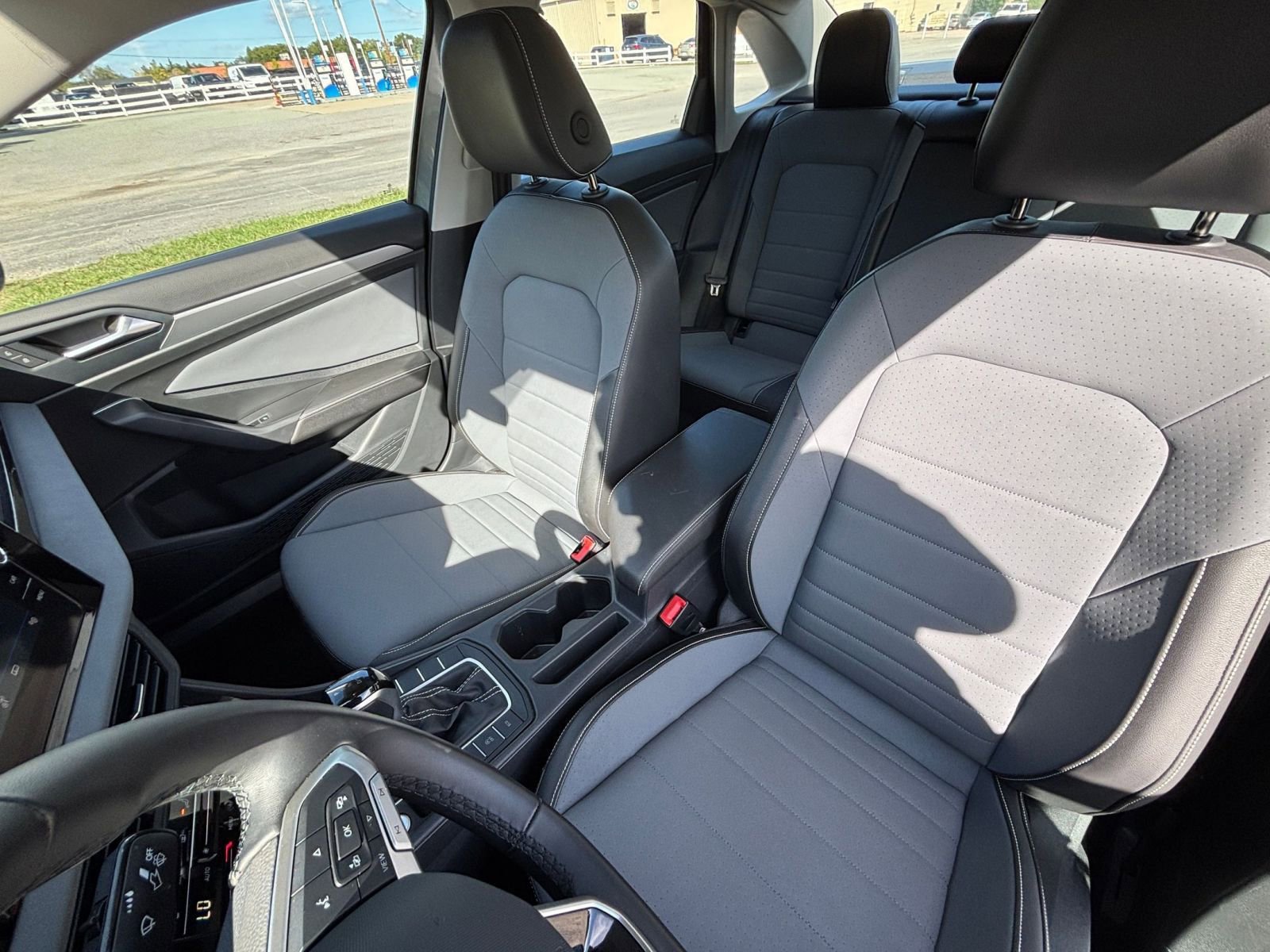 Thumbnail: 2025 Volkswagen Jetta - 35