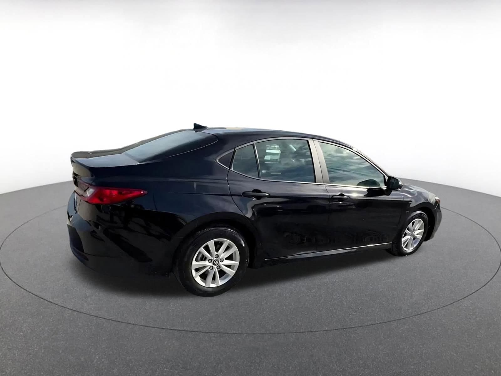 Thumbnail: 2025 Toyota Camry - 15