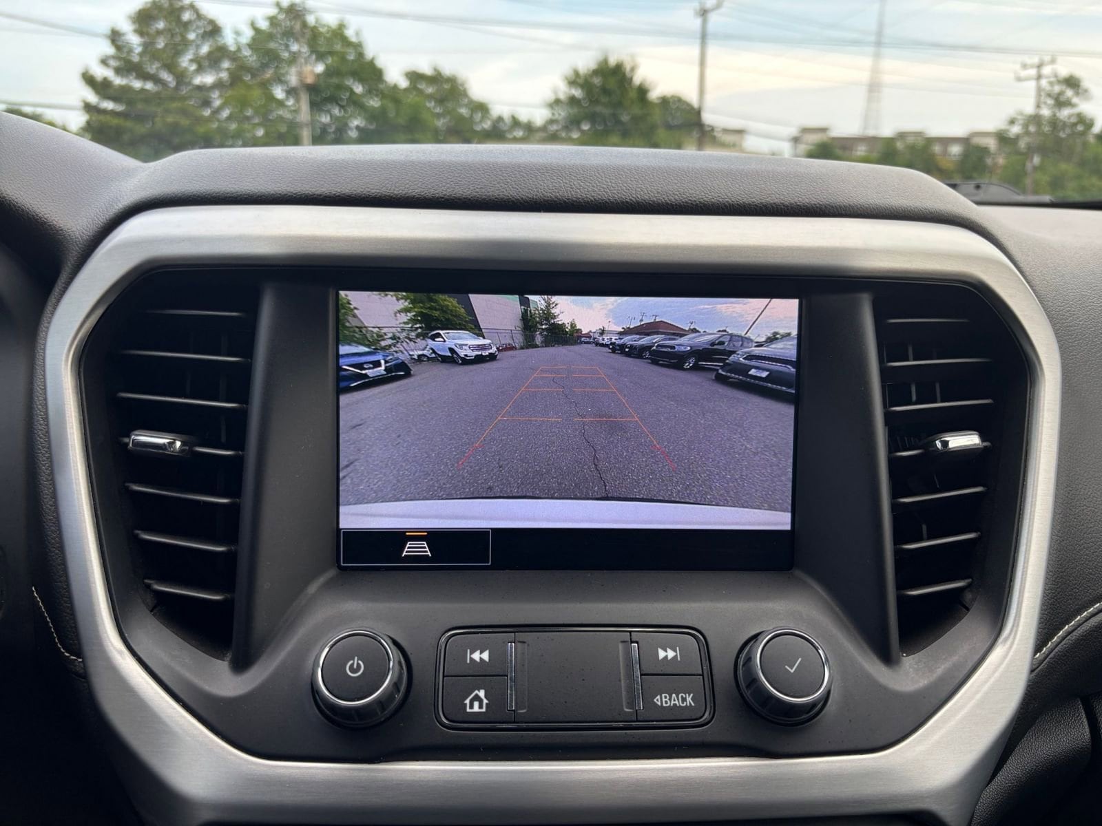 Thumbnail: 2023 GMC Acadia - 17